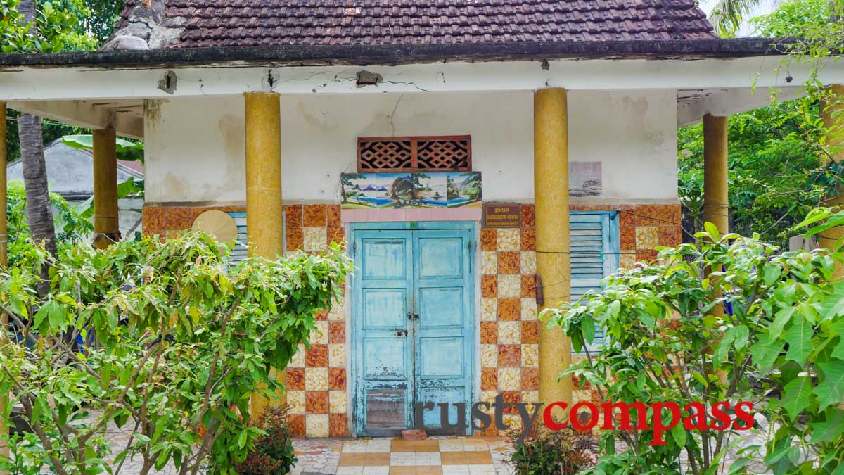 Cute colourful cottages - Quy Hoa, Quy Nhon.
